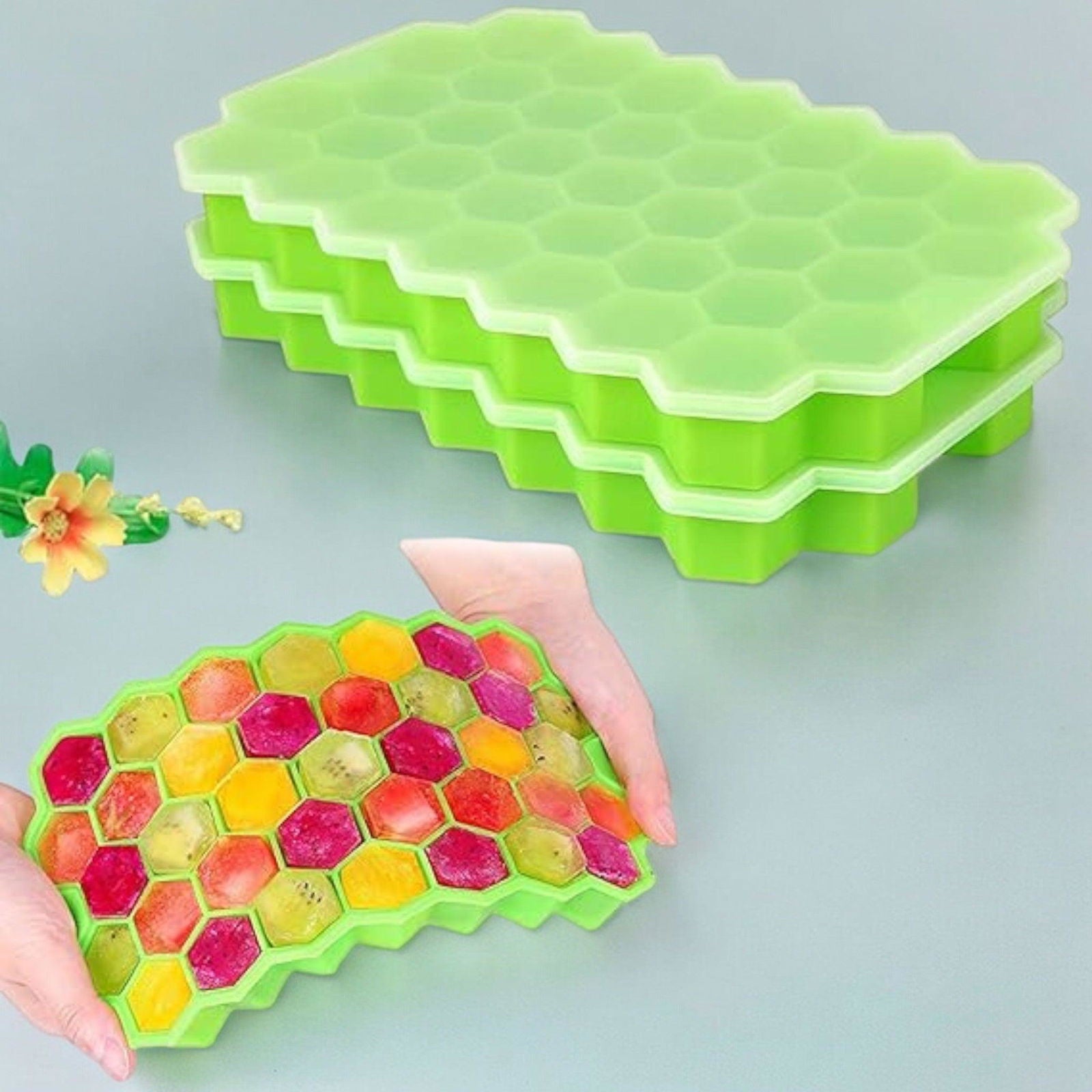 Honeycomb Ice Cube Tray: Silicone Push Pop Tray with Lid